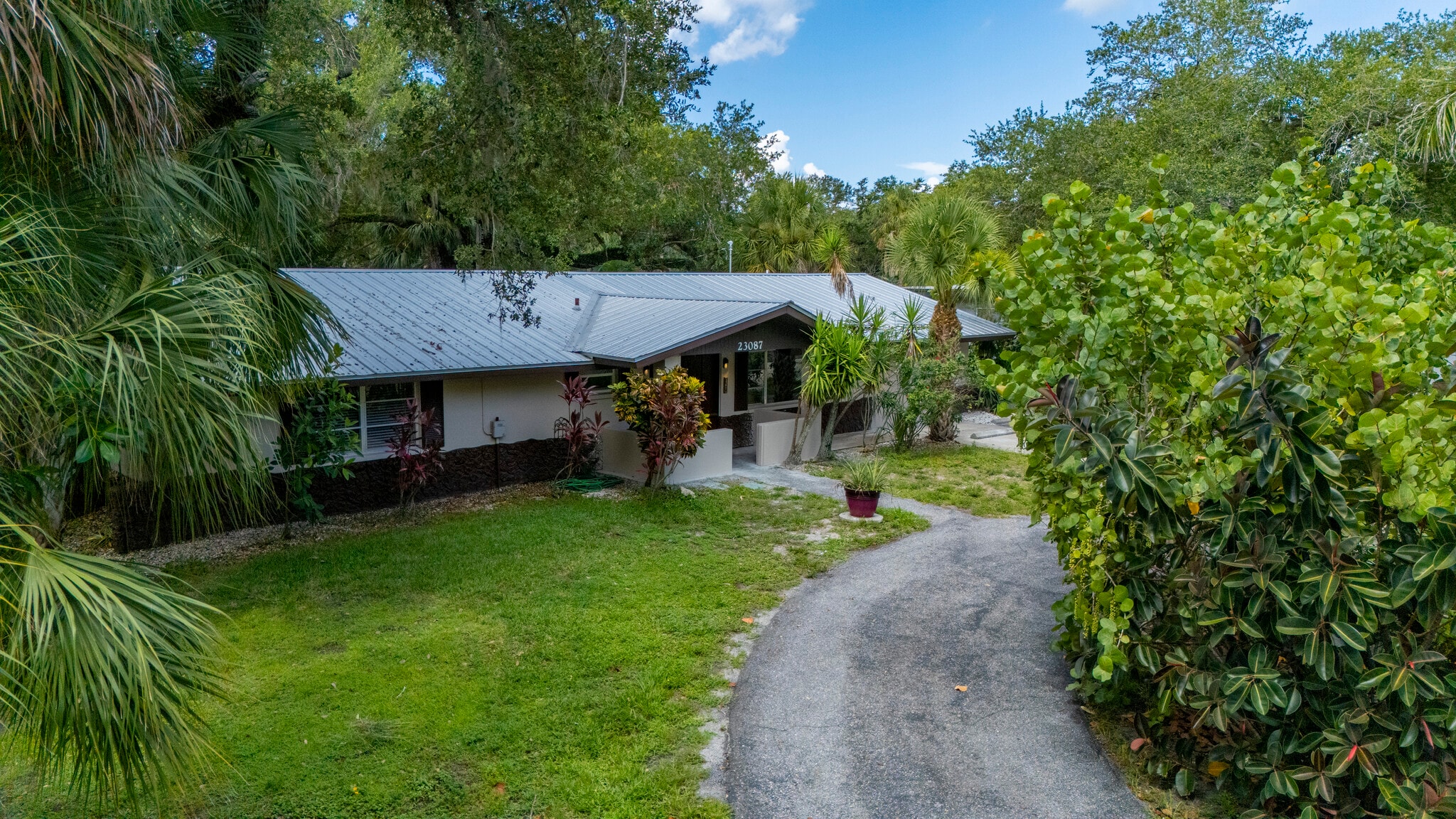 23087 Central Ave, Port Charlotte, FL for Sale