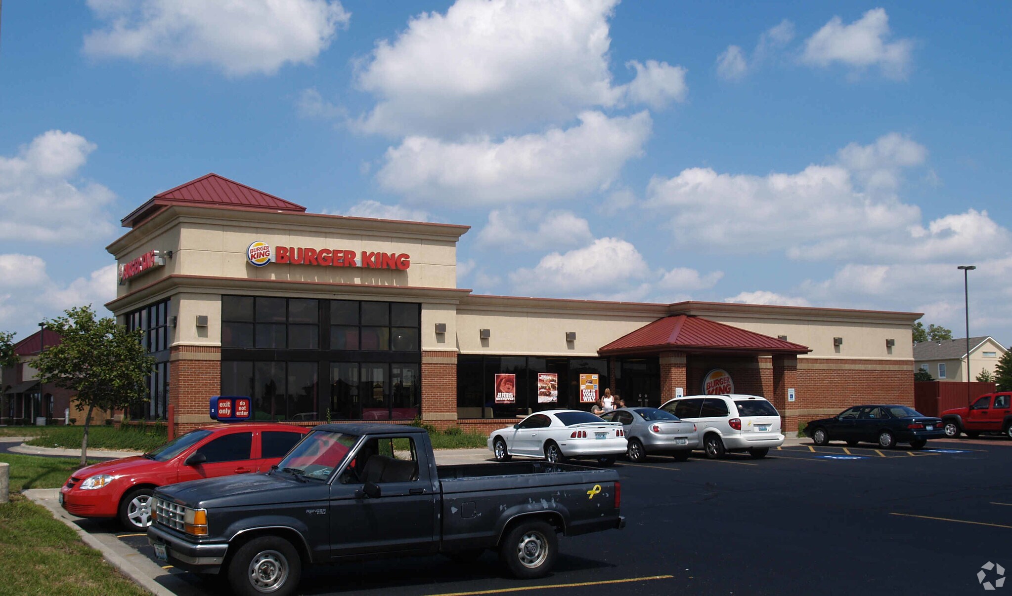 1399 NE Douglas St Lees Summit, MO 64086 Retail Property for Lease on