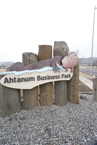 Union Gap, WA Commercial Land - NKA Ahtanum Ridge Dr