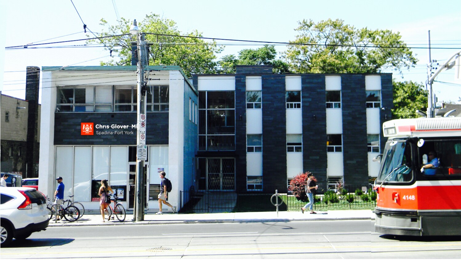 226 Bathurst St, Toronto, ON for Rent