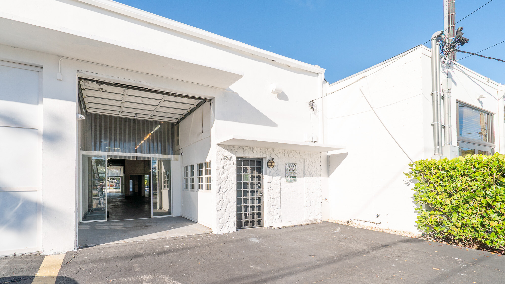 363-365 NE 61st St, Miami, FL for Rent