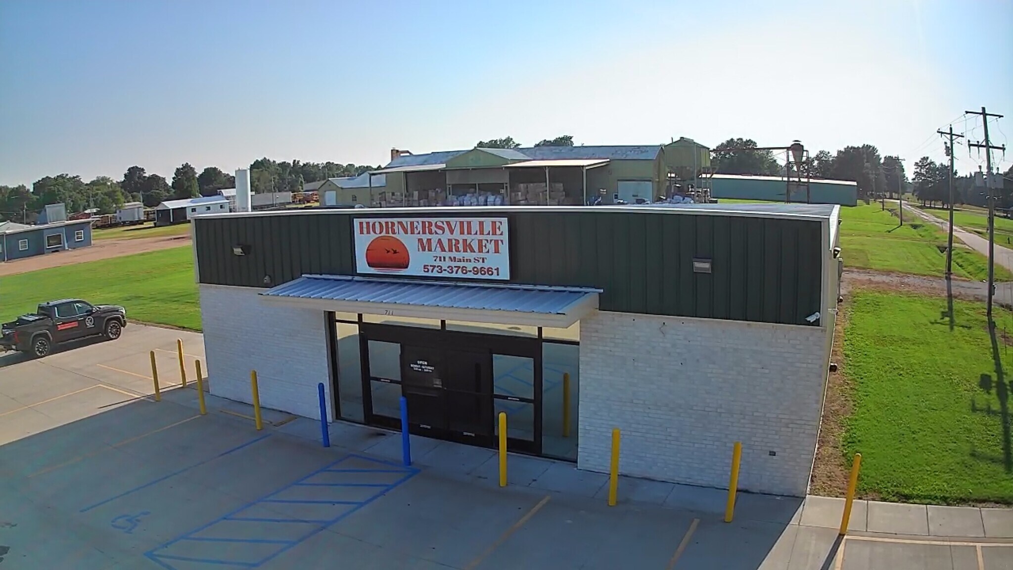 711 Main St, Hornersville, MO for Sale
