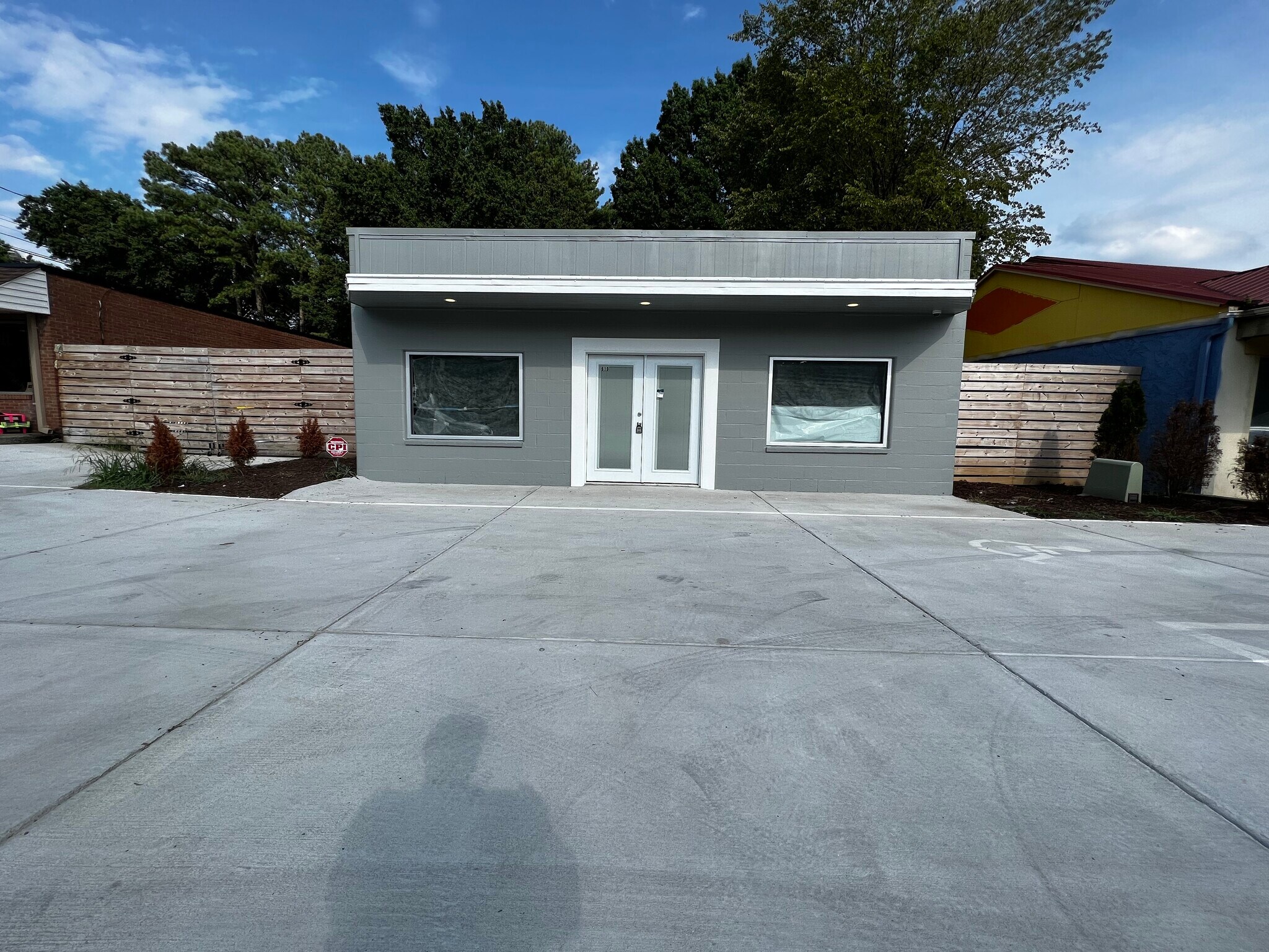 610 W Sugar Creek Rd, Charlotte, NC for Rent