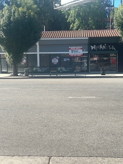 21800-21806 Ventura Blvd, Woodland Hills, CA for Rent