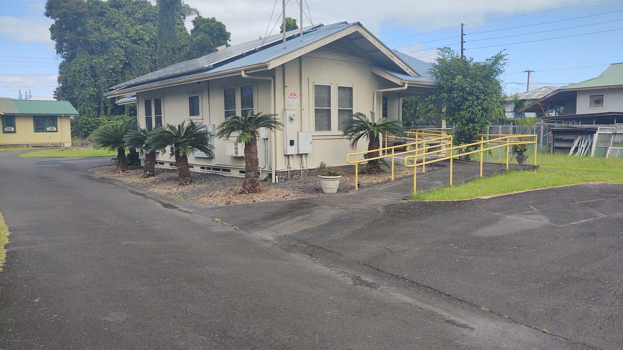 1526 Kilauea Ave Hilo, HI 96720 Office Property for Lease on