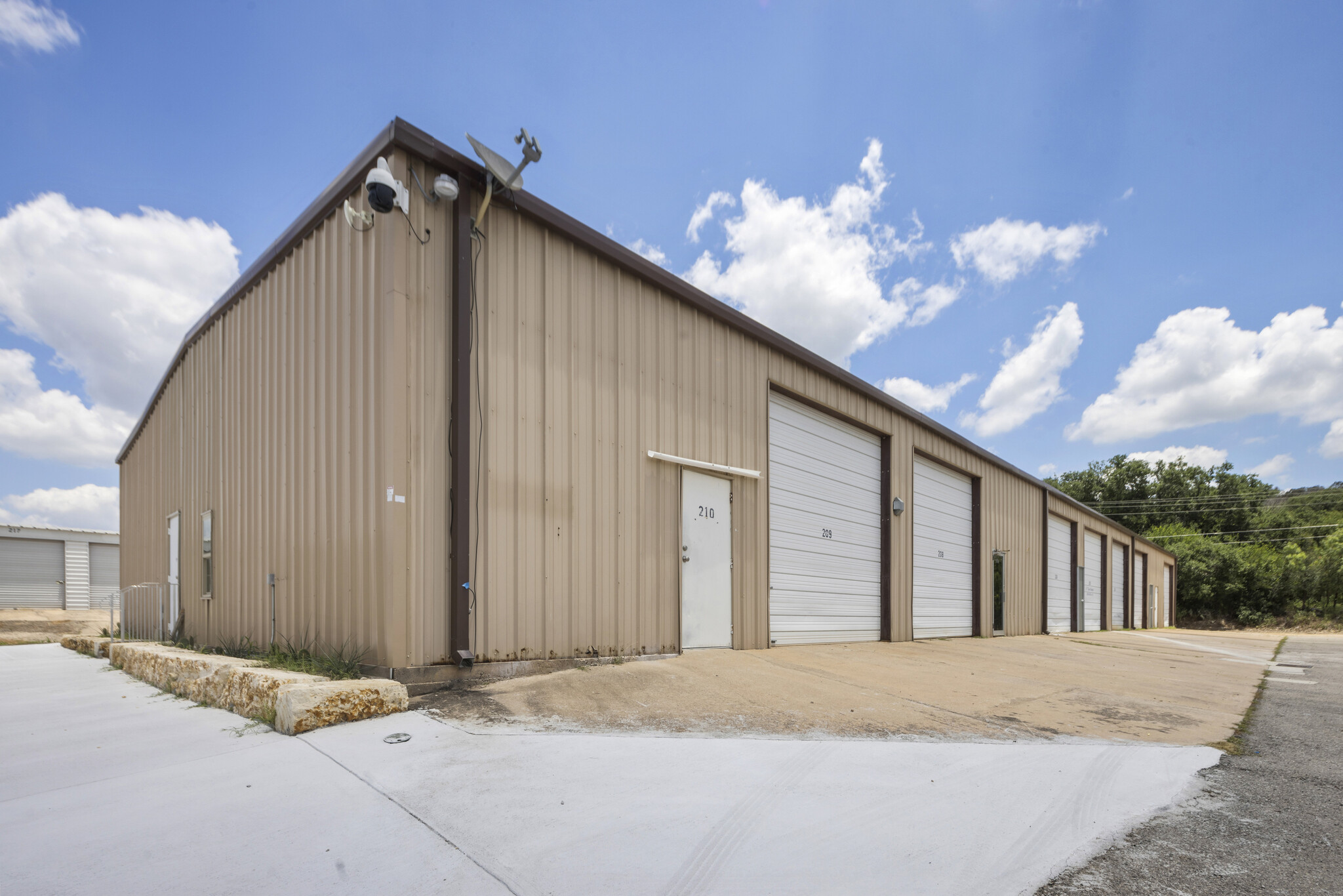 2703 Commerce St, Marble Falls, TX for Rent