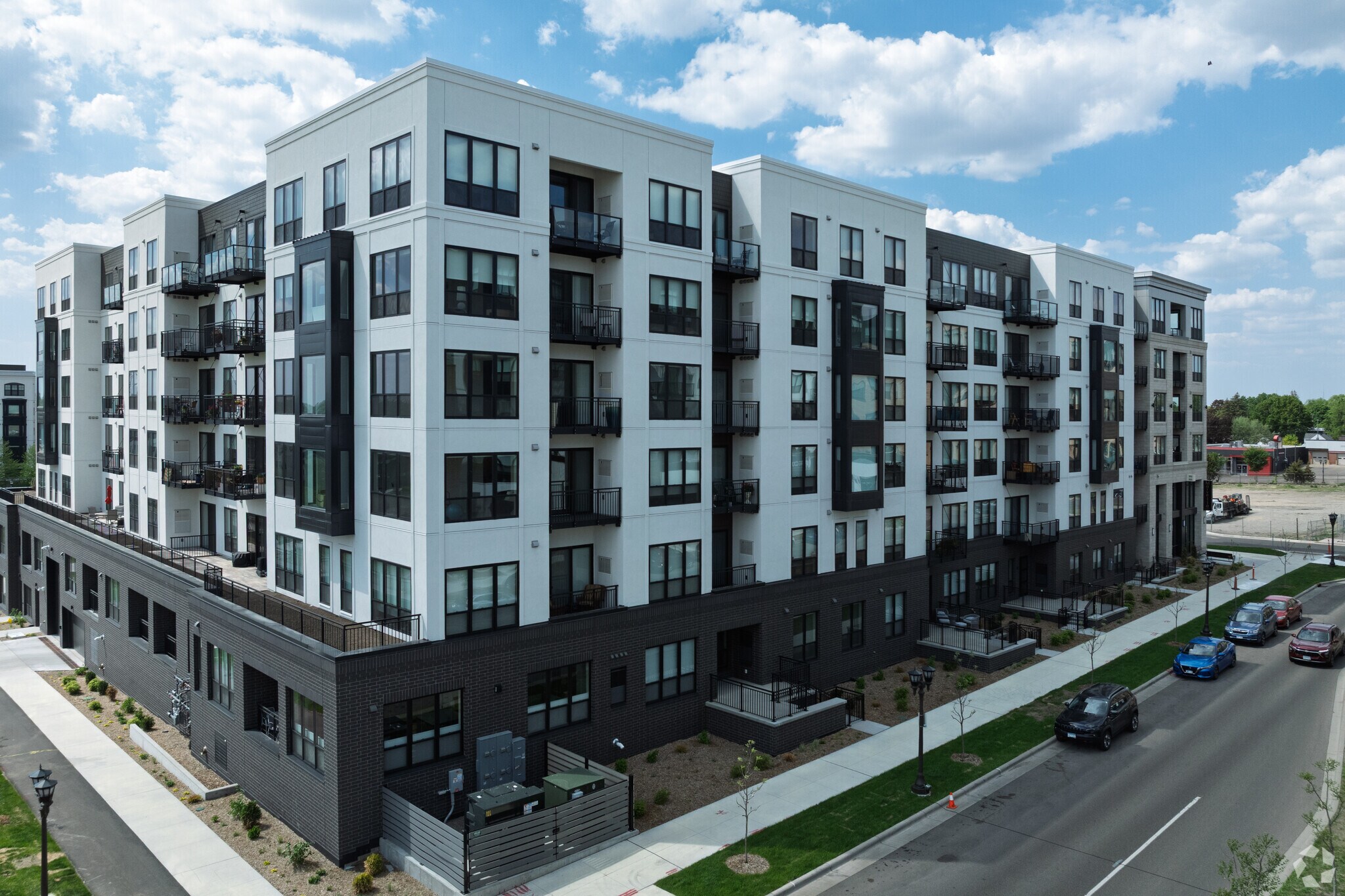 2190 Hillcrest Dr, Saint Paul, MN for Rent