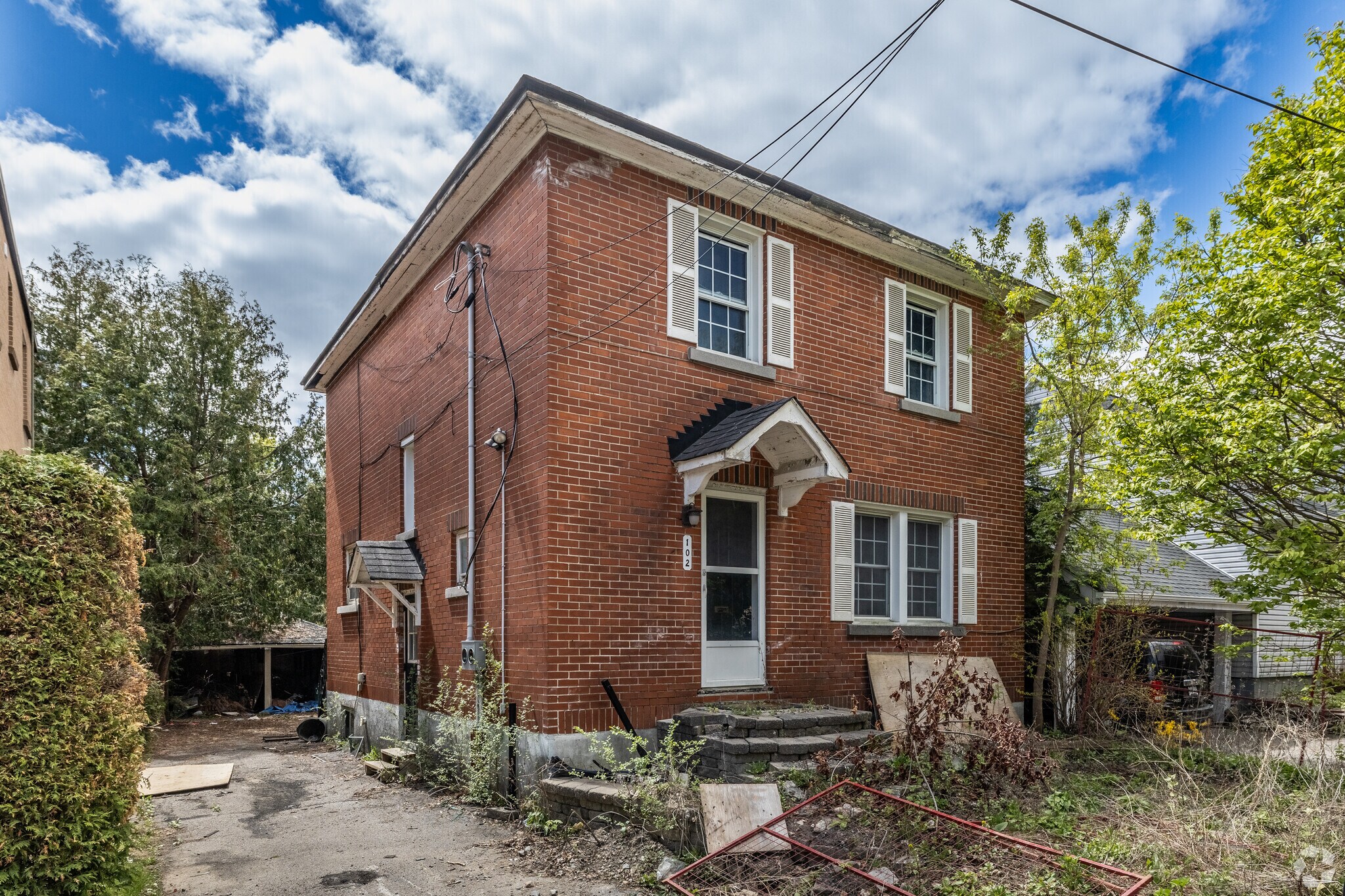 102 Putman Av, Ottawa, ON for Sale