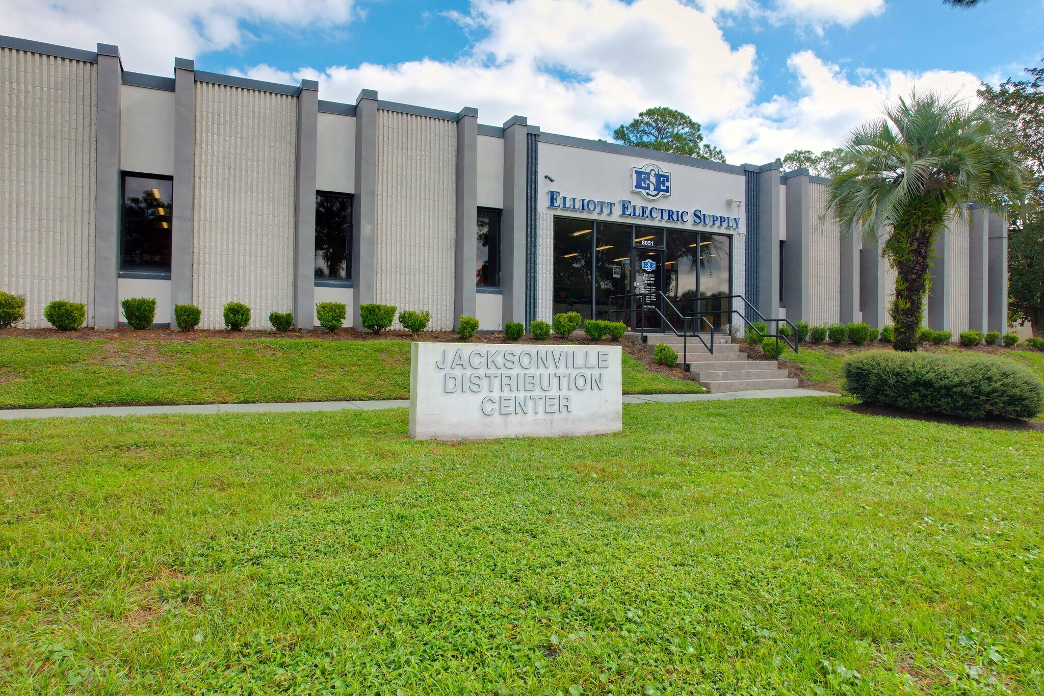 8051 Bayberry Rd, Jacksonville, FL for Sale