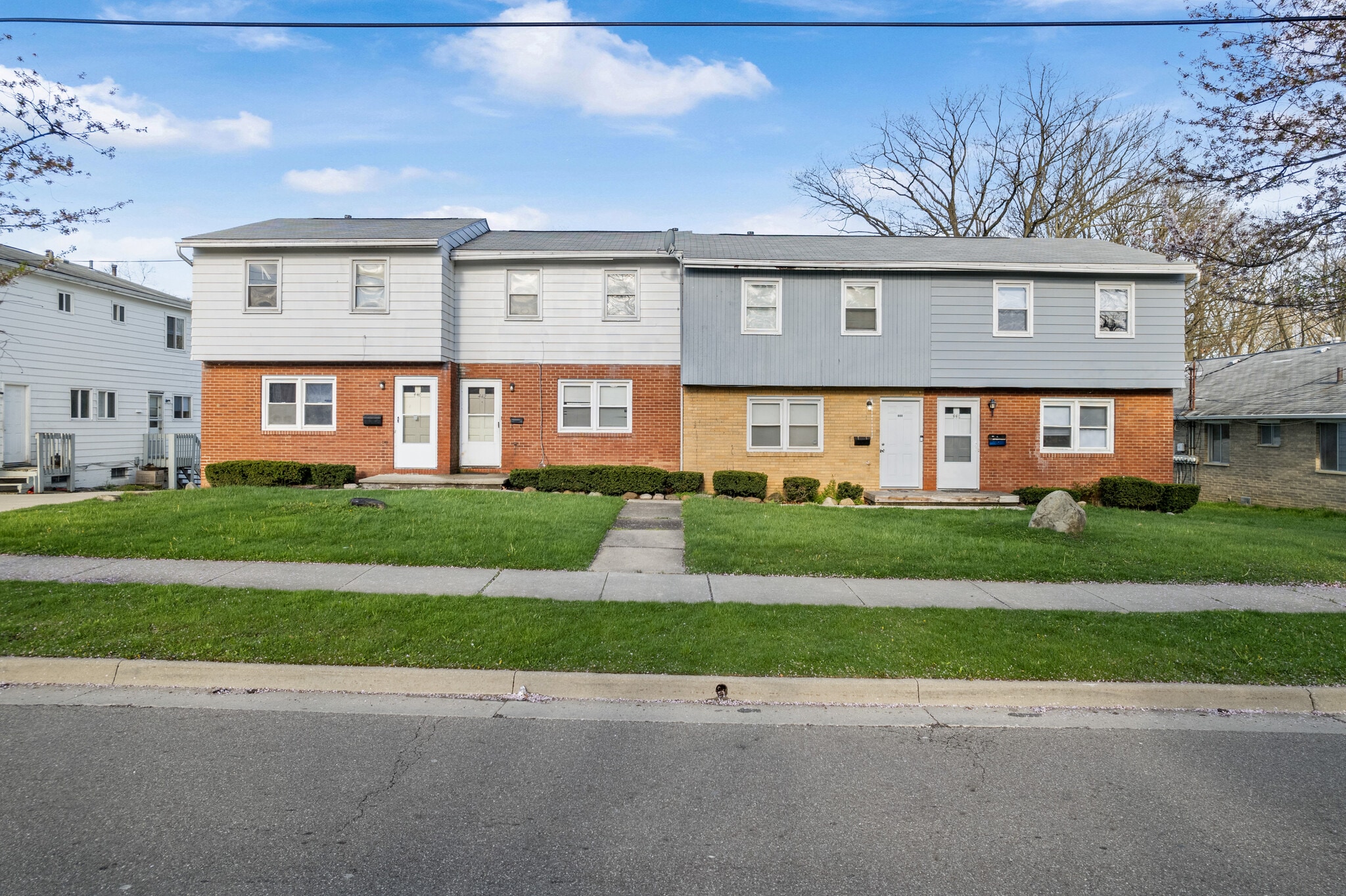 2171 Thurmont Rd, Akron, OH for Sale