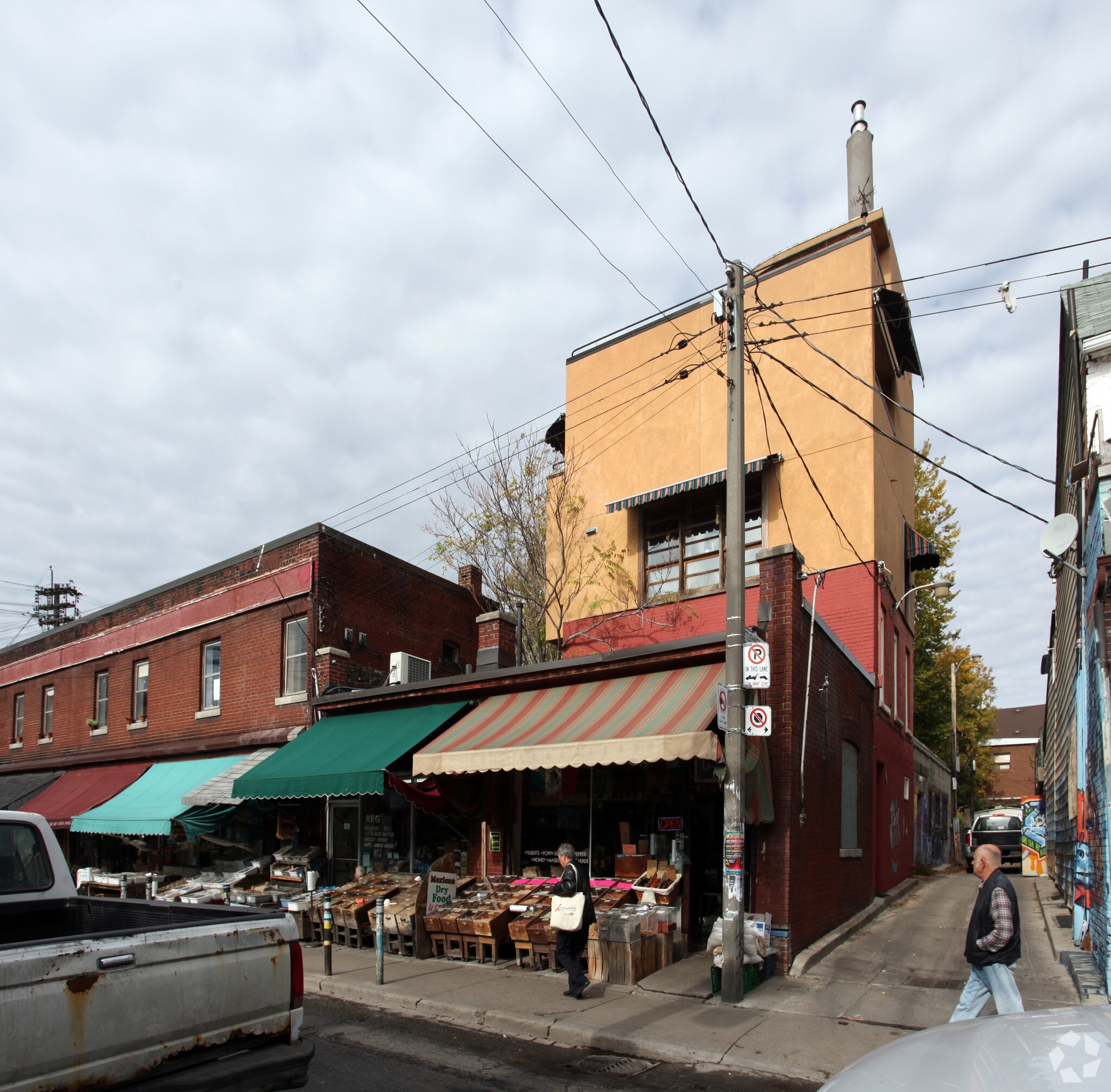 200-202 Baldwin St, Toronto, ON for Rent