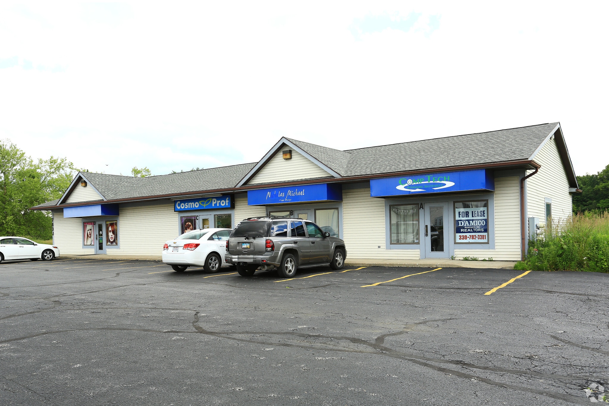 7633 South Ave, Youngstown, OH for Rent