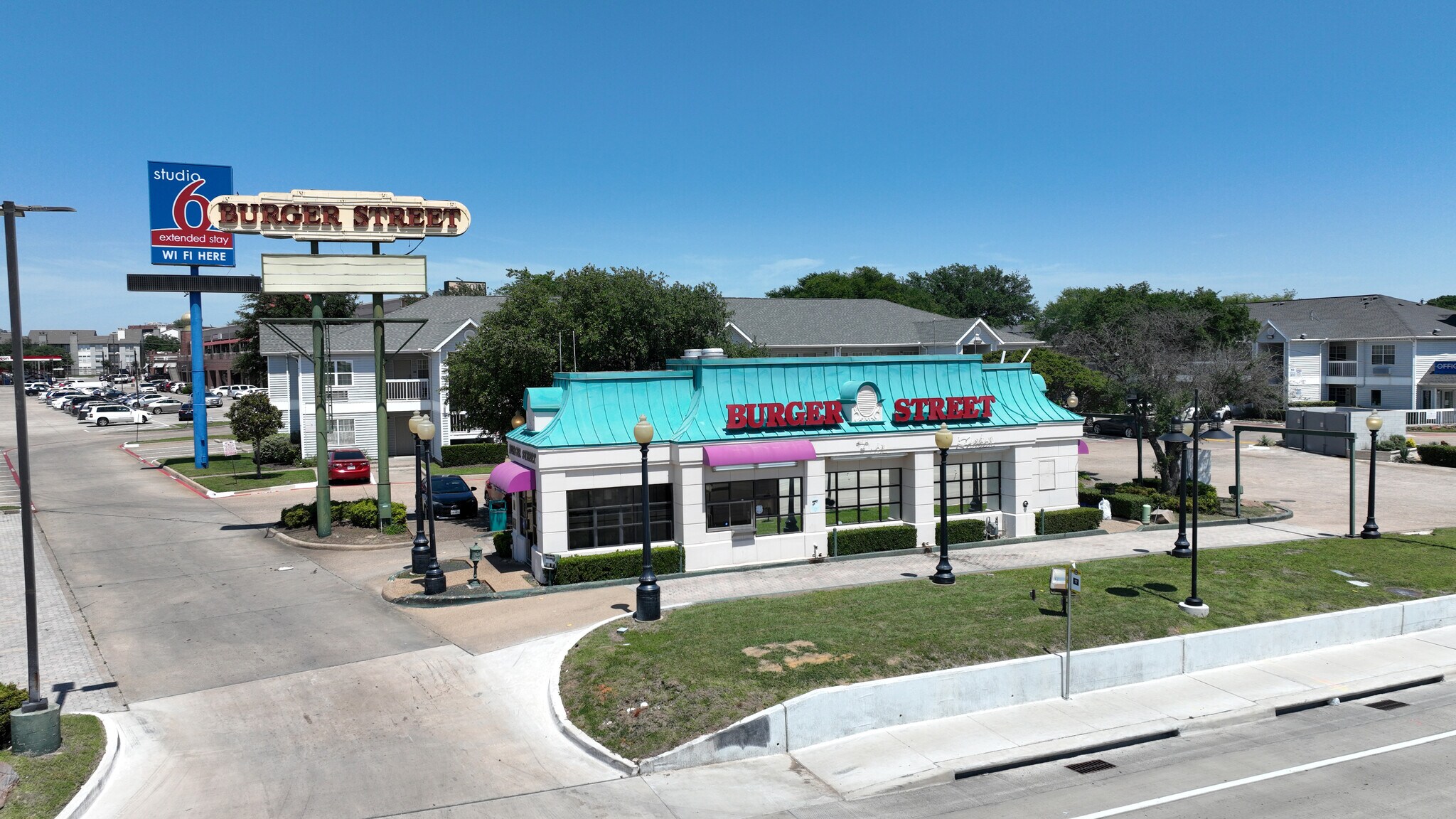 9180 Skillman St, Dallas, TX for Sale