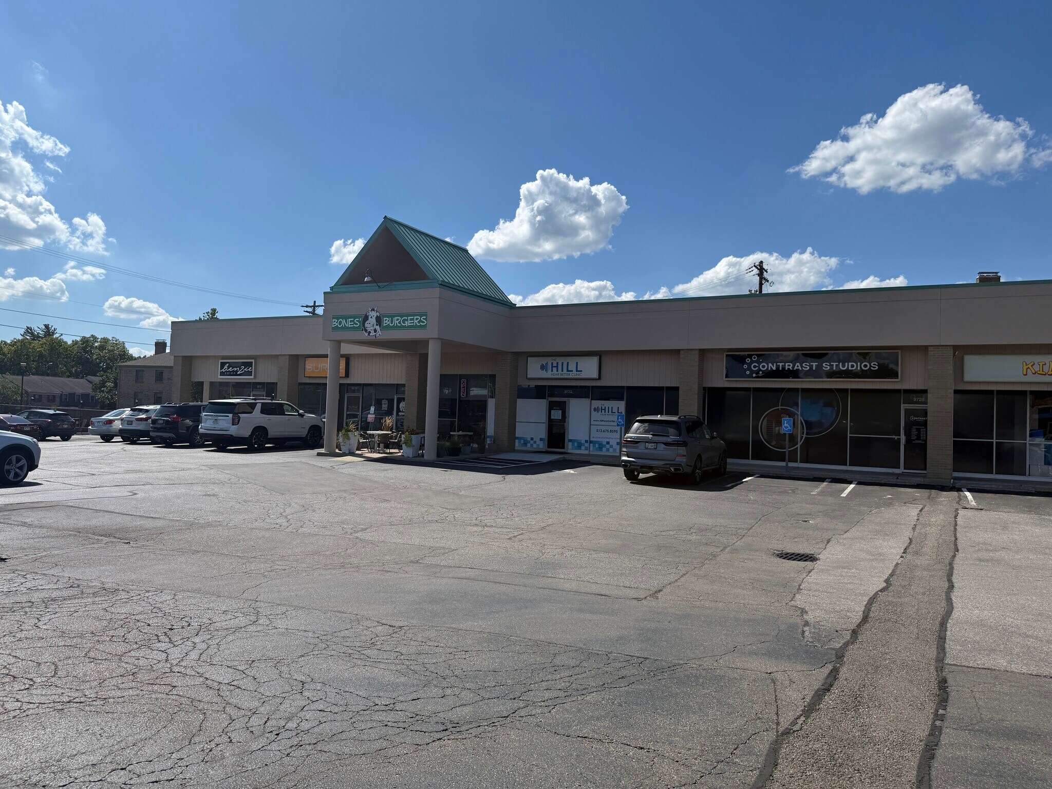 9717-9731 Montgomery Rd, Cincinnati, OH for Rent