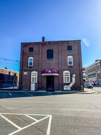 Rumford, ME Freestanding - 60 River St