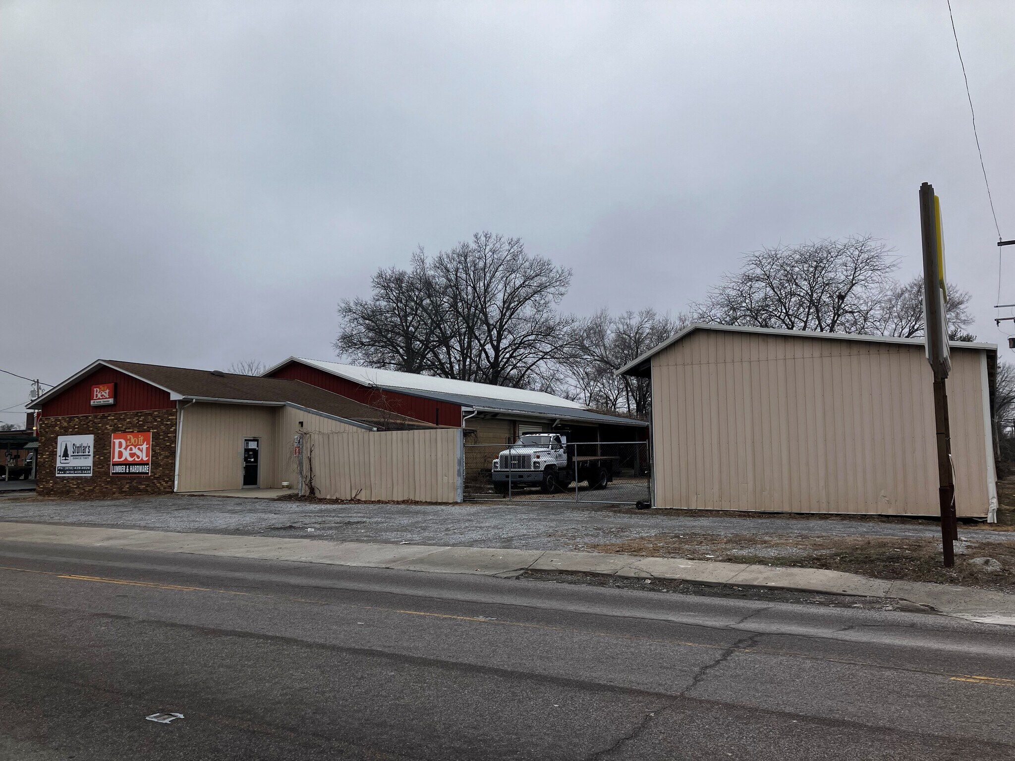 221 N Main St, Benton, IL for Sale