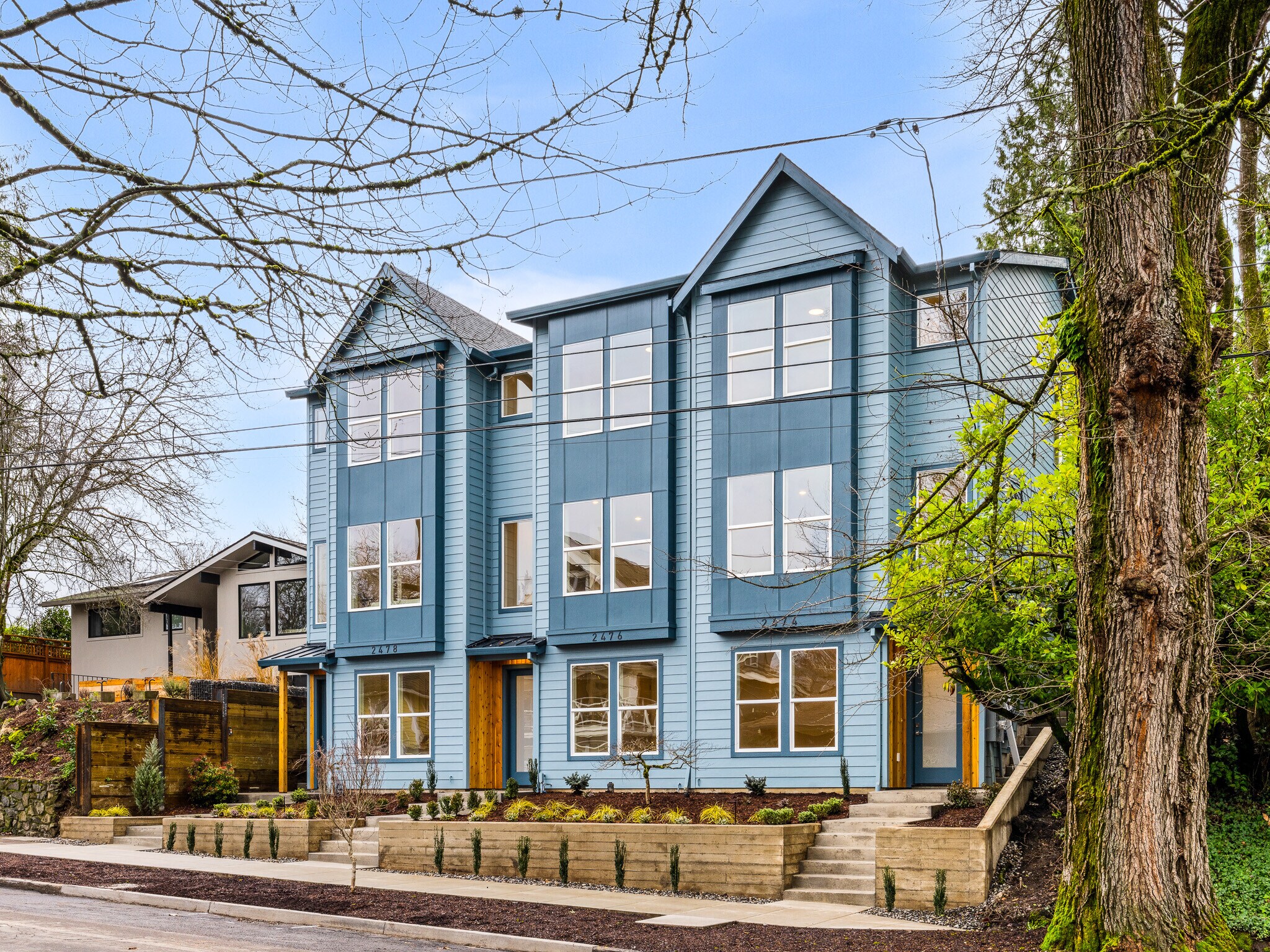 2478 SE Lincoln St, Portland, OR for Sale