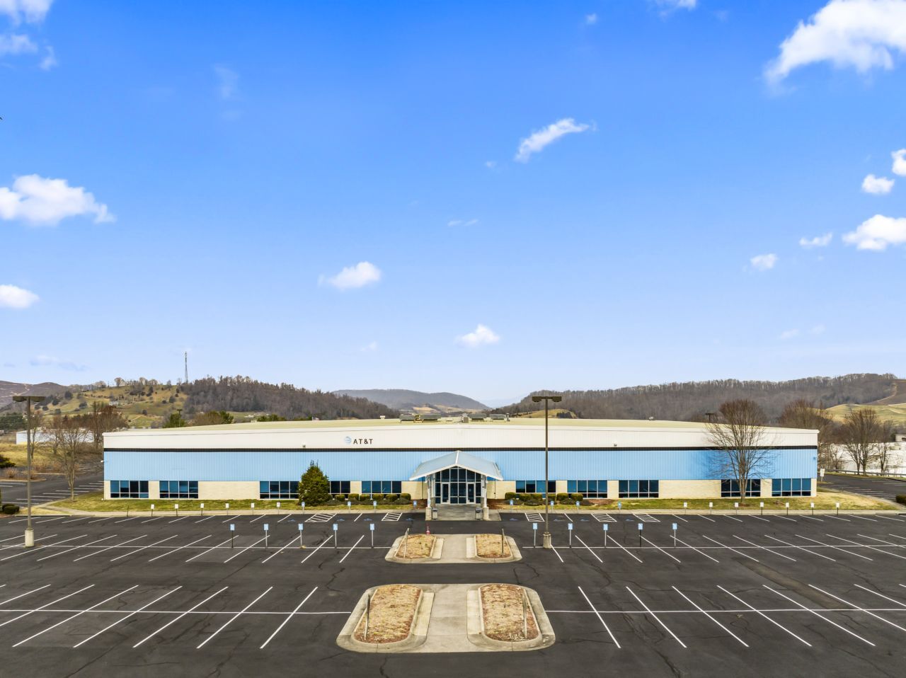 978 Regional Park Rd, Lebanon, VA for Sale
