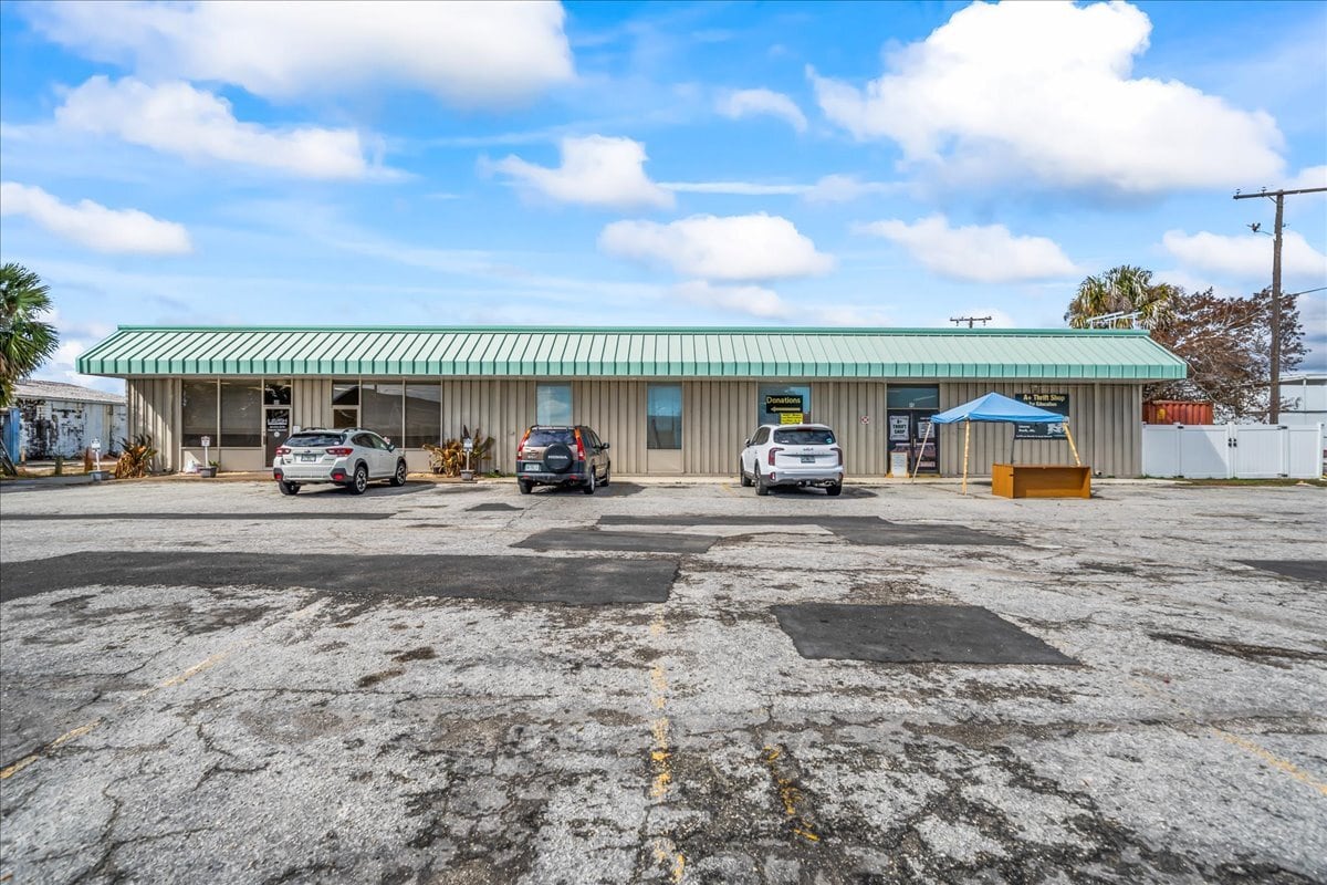 95-99 S Plumosa St, Merritt Island, FL for Sale