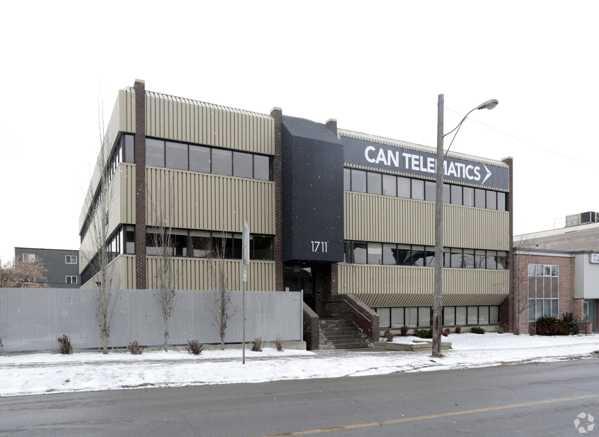 1711 10th Ave SW, Calgary, AB for Rent