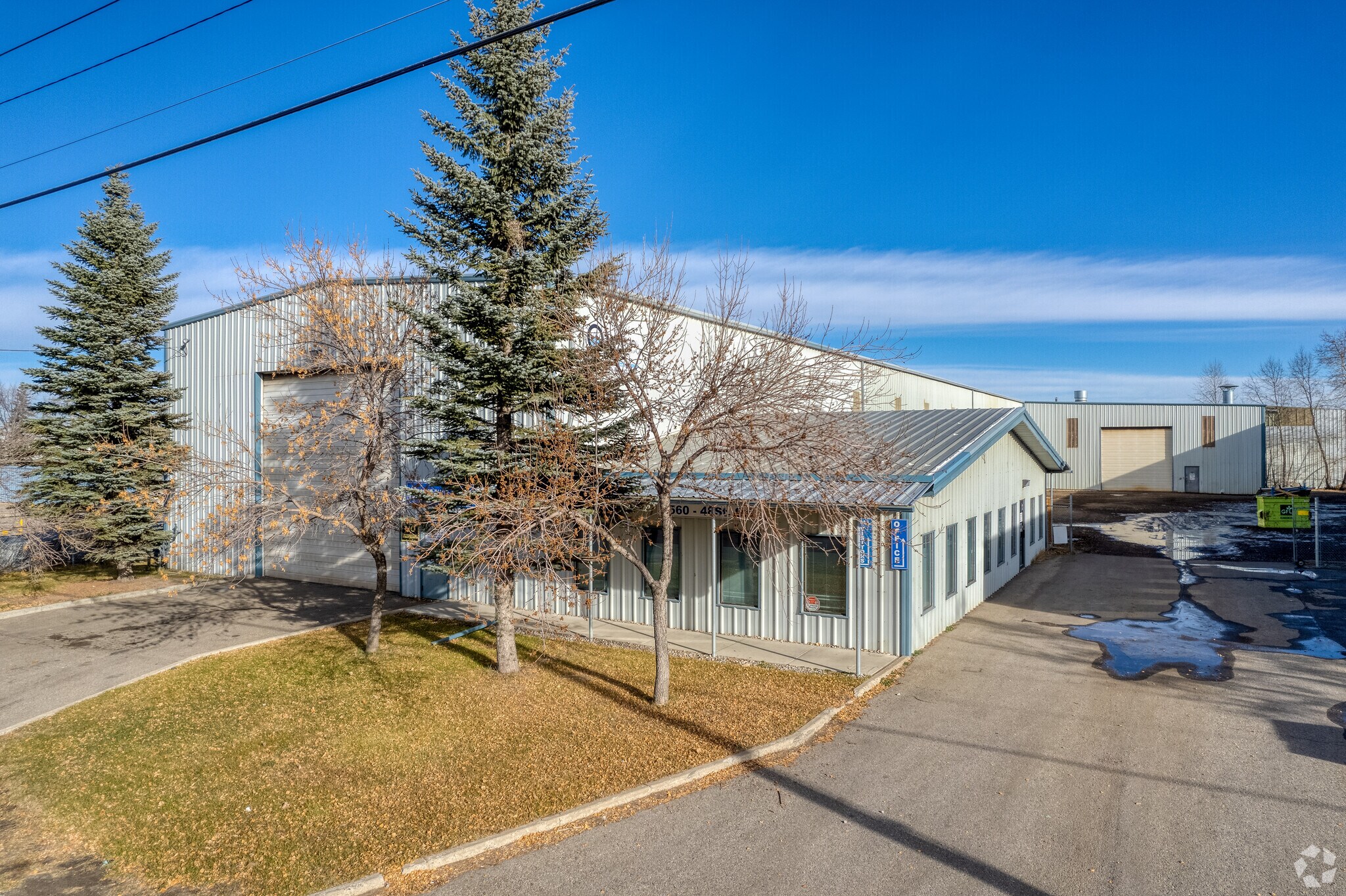 7560 48th St SE, Calgary, AB for Rent