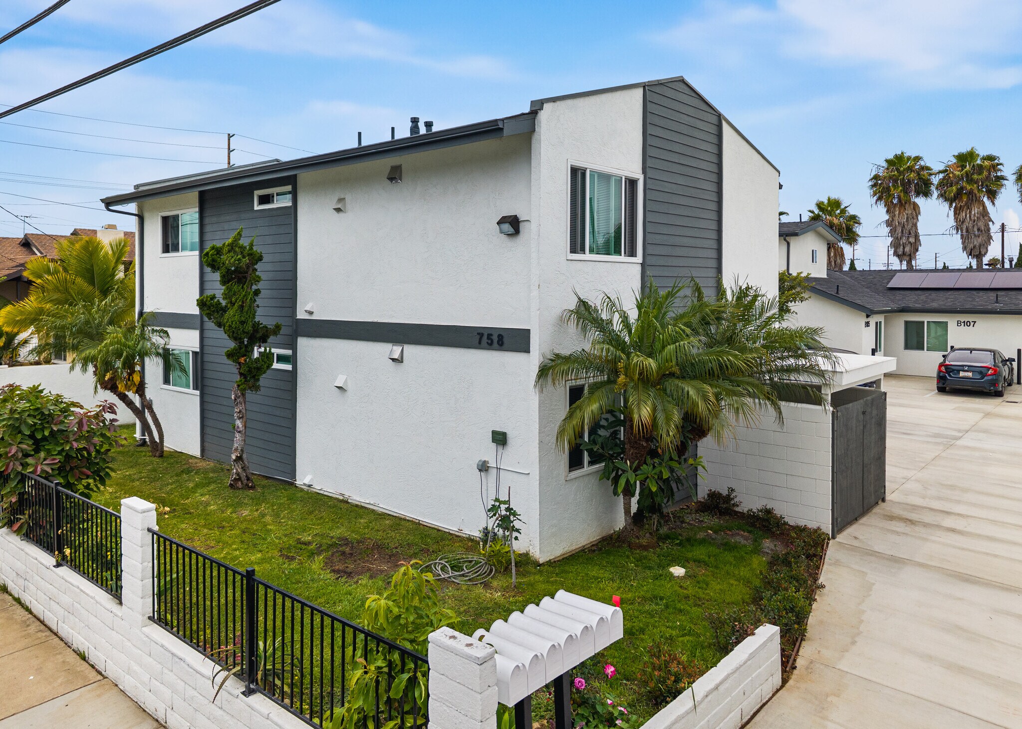 758 W 20th St, Costa Mesa, CA for Sale