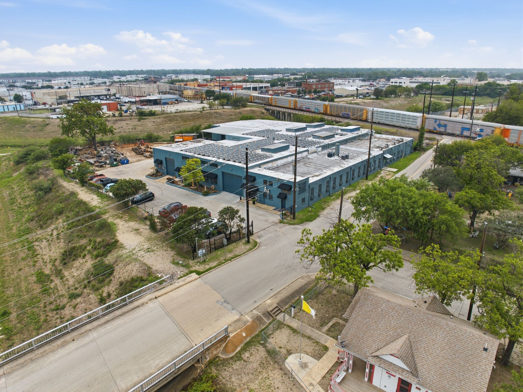1303 S Comal St, San Antonio, TX for Rent
