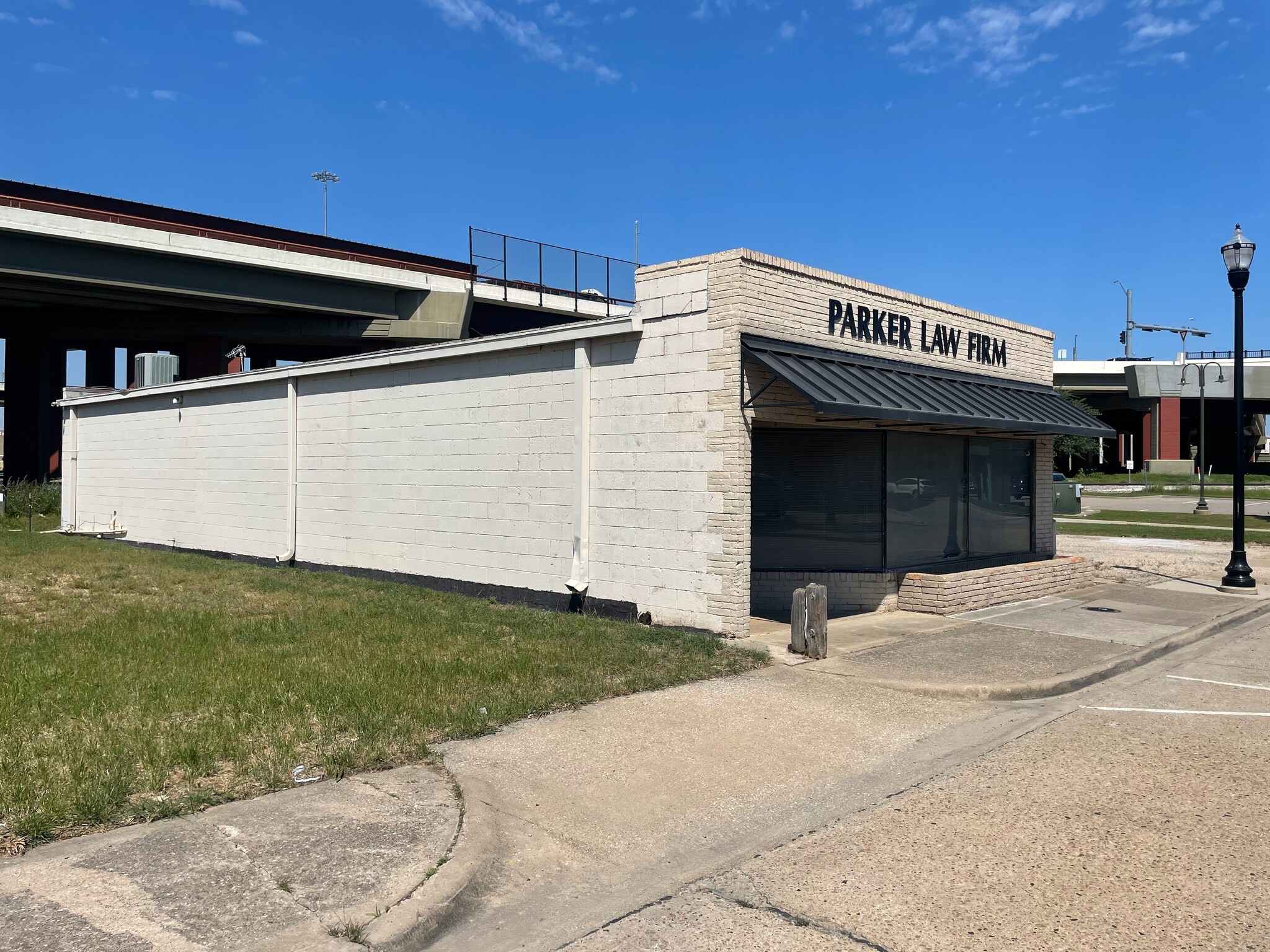 1012 S Elm St, Carrollton, TX for Sale