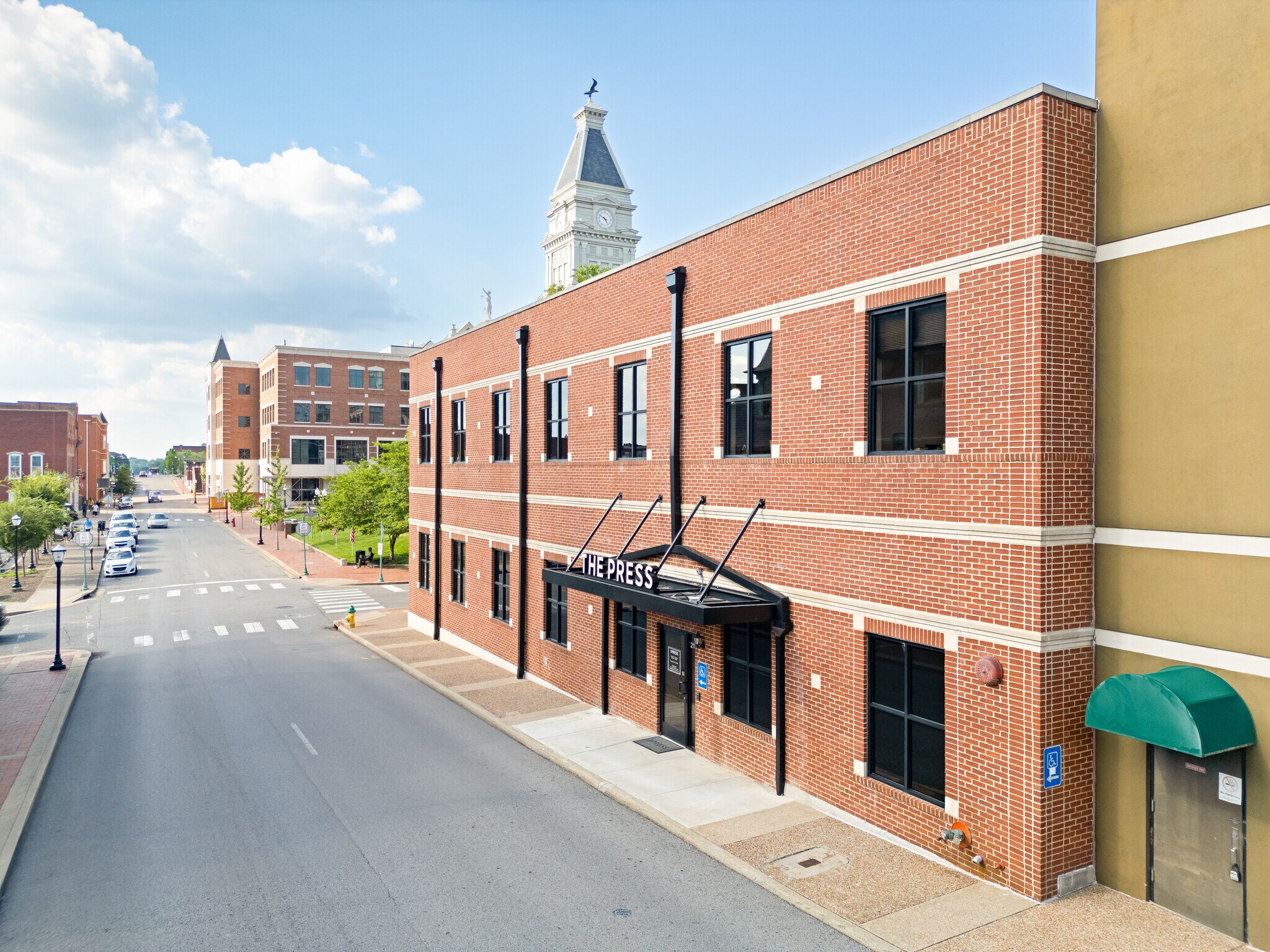 200 Commerce St, Clarksville, TN for Rent