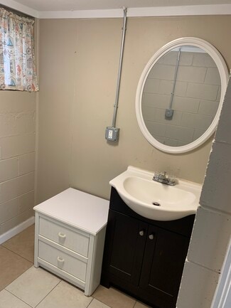 Valparaiso, FL Retail - 92-102 N John Sims Pky