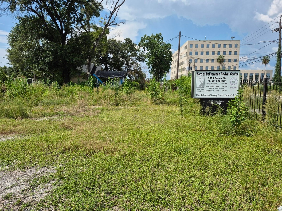 9009 Ramin St, Houston, TX for Sale