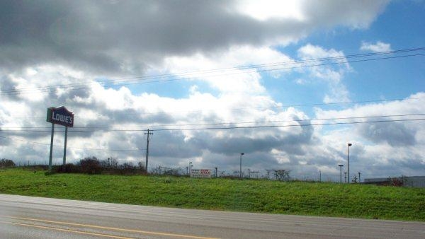 E Maple Leaf Rd, Maysville, KY for Sale