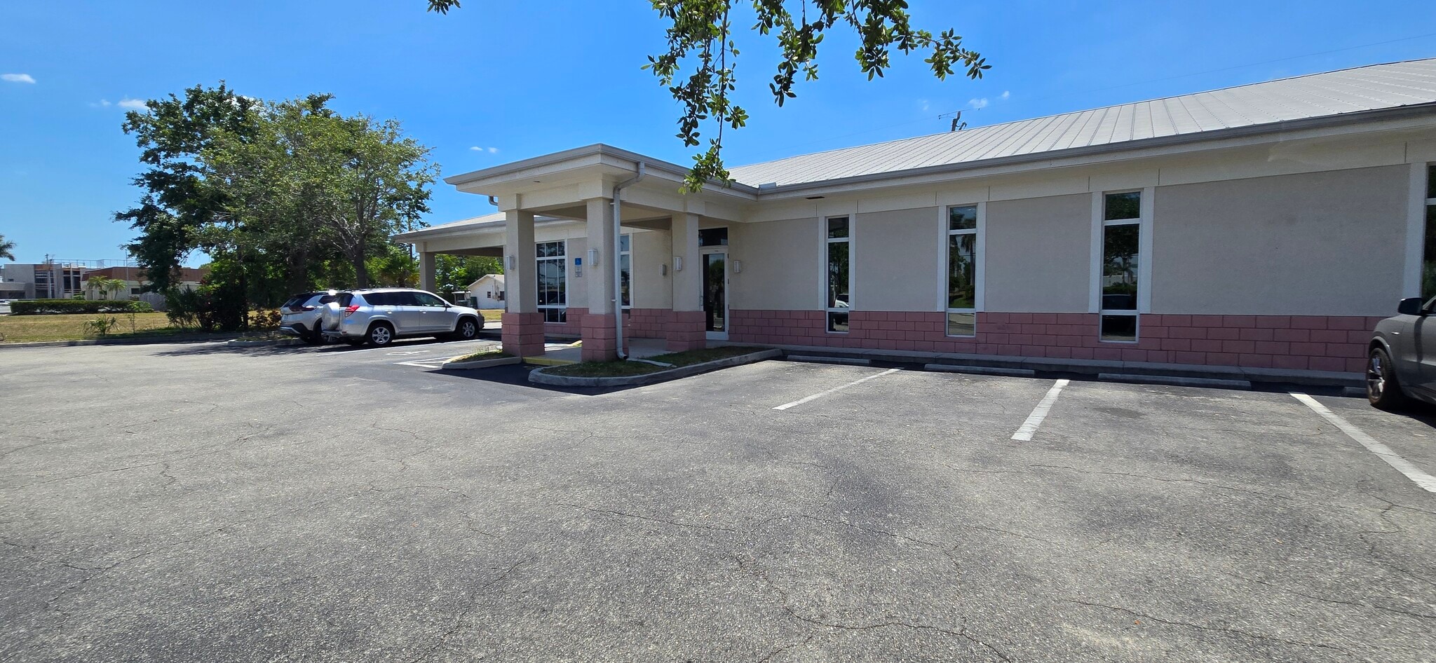 1510 SW Santa Barbara Blvd, Cape Coral, FL for Rent