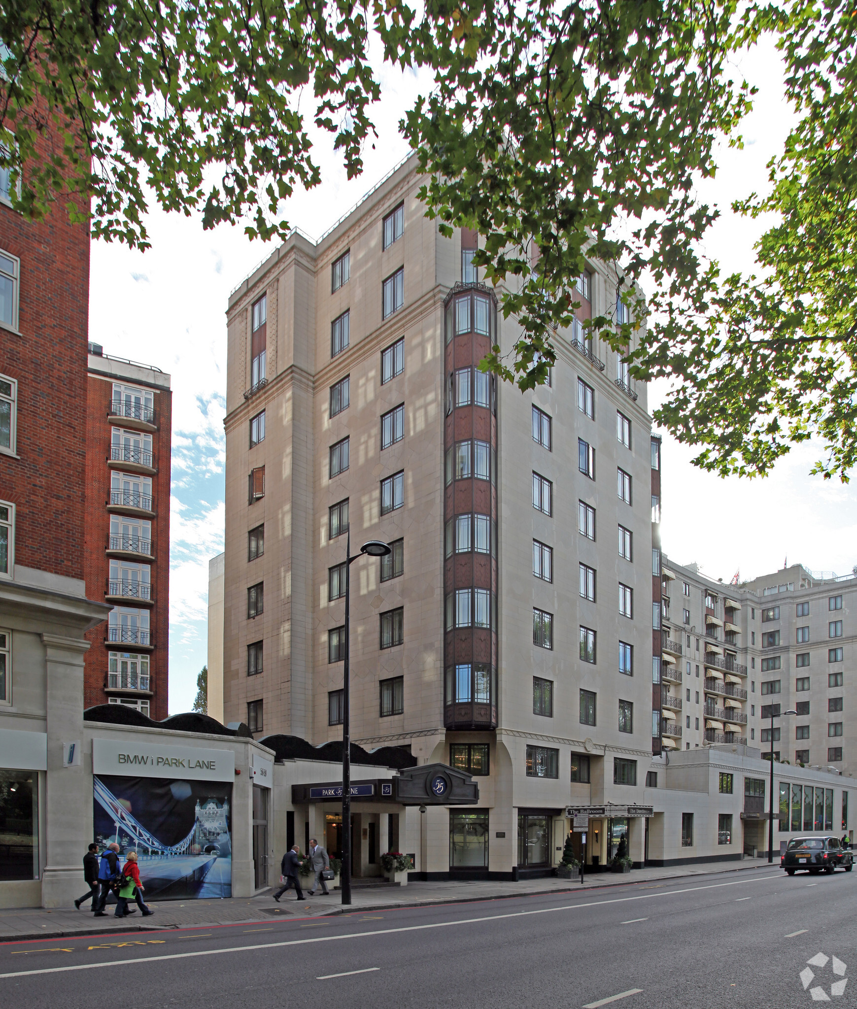55 Park Ln, London, LND for Rent