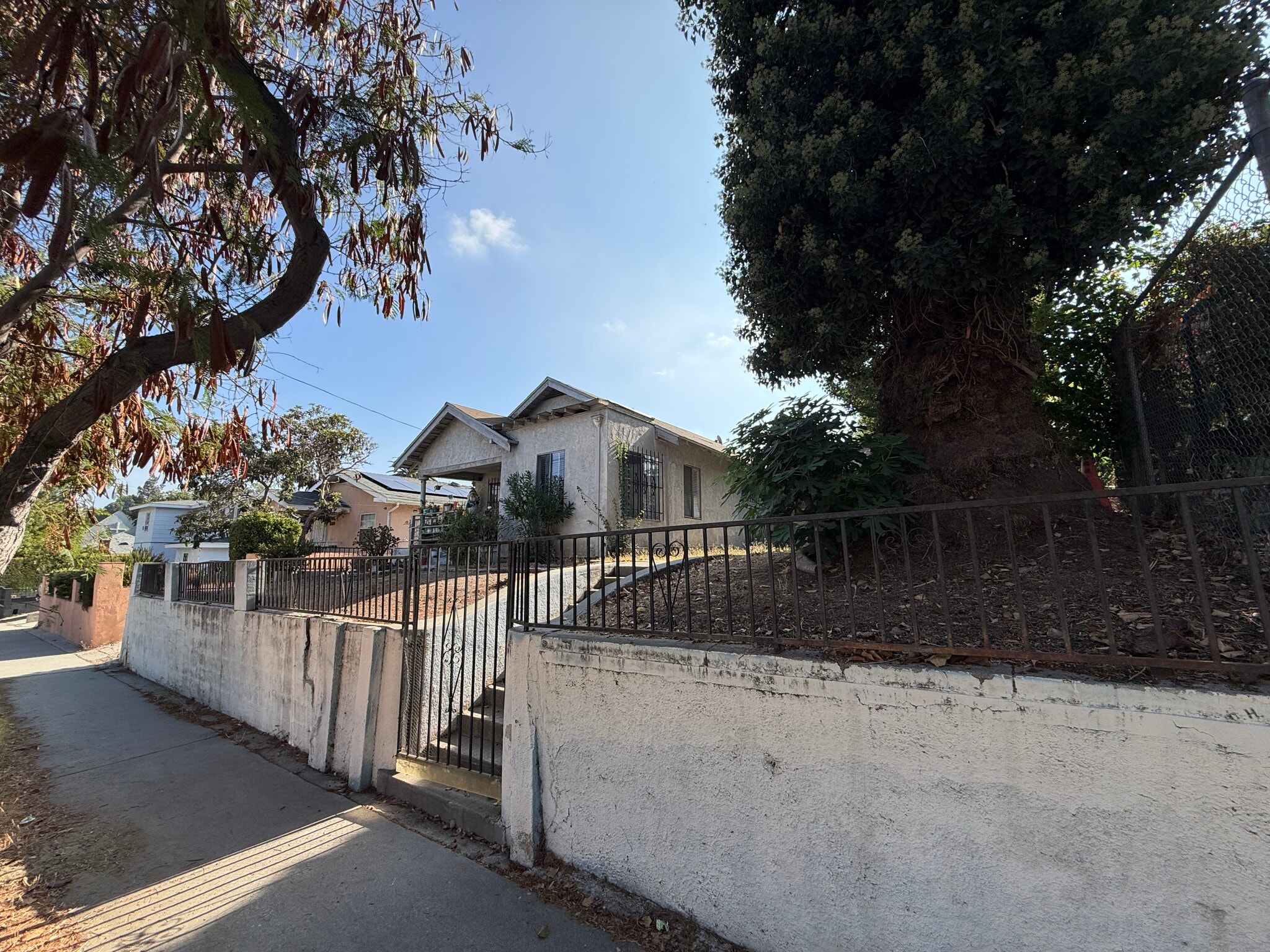 5612 Monterey Rd, Los Angeles, CA for Sale