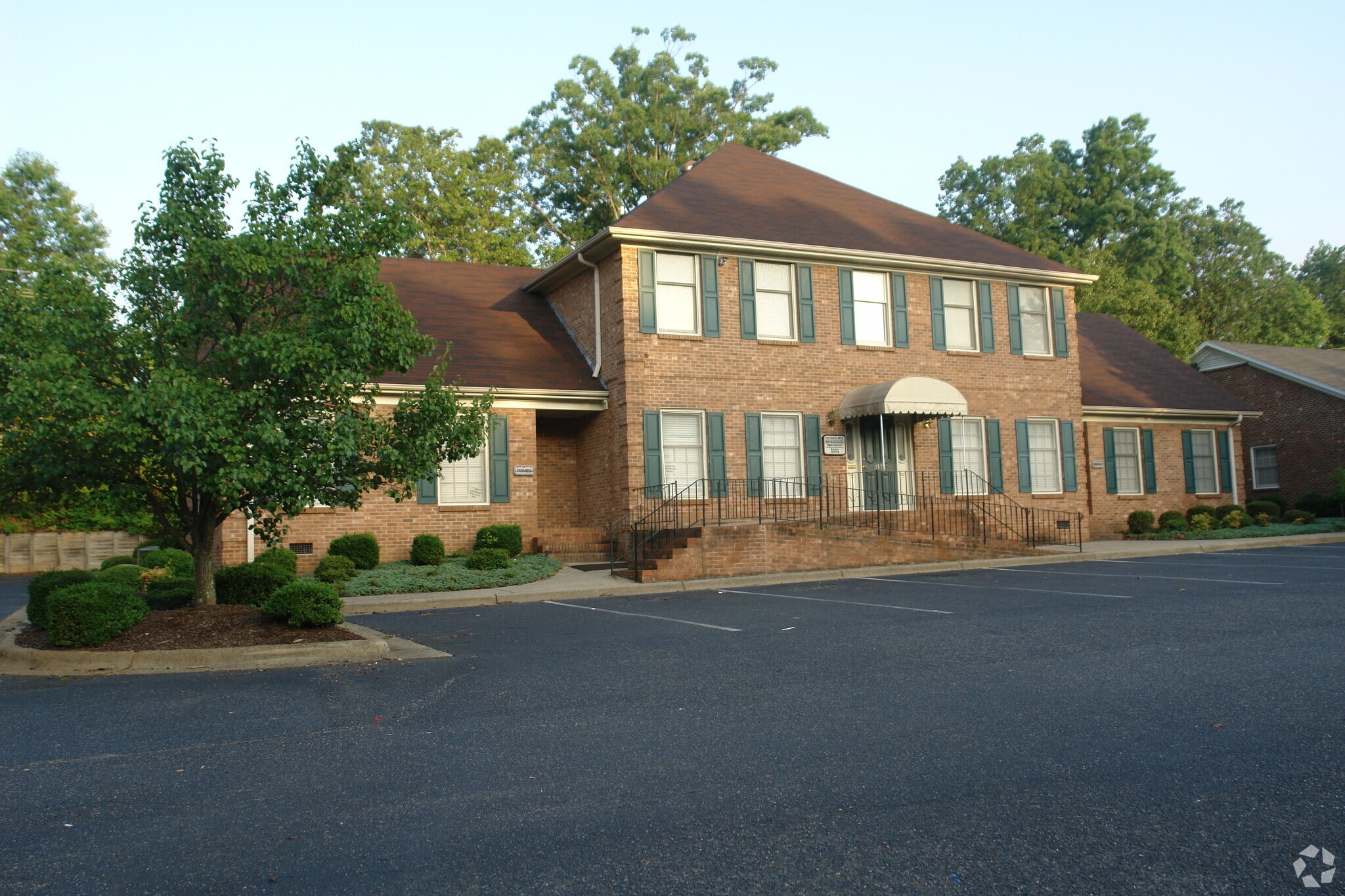 1377 E Garrison Blvd, Gastonia, NC for Rent