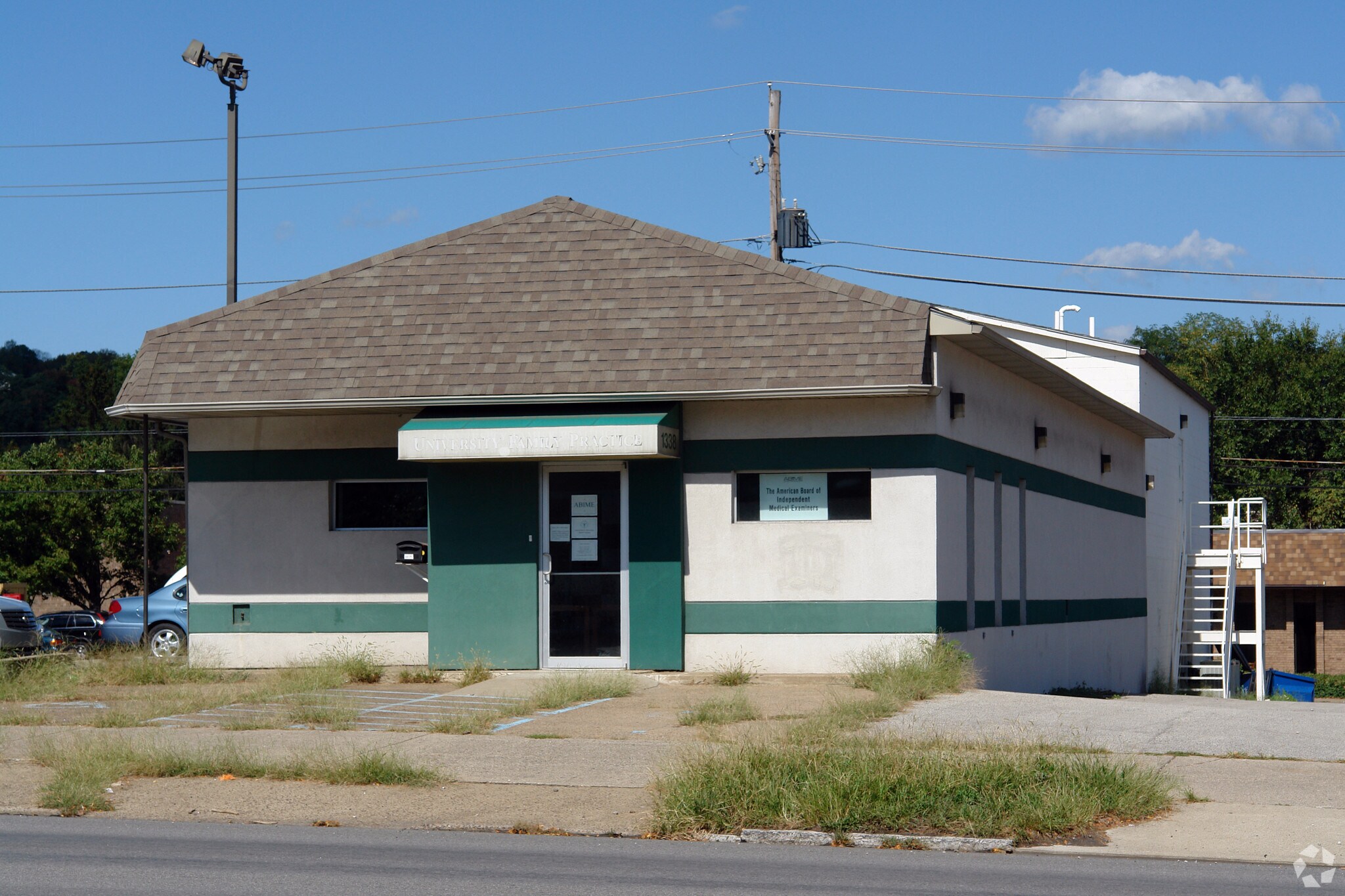 1338 3rd Ave, Huntington, WV for Rent