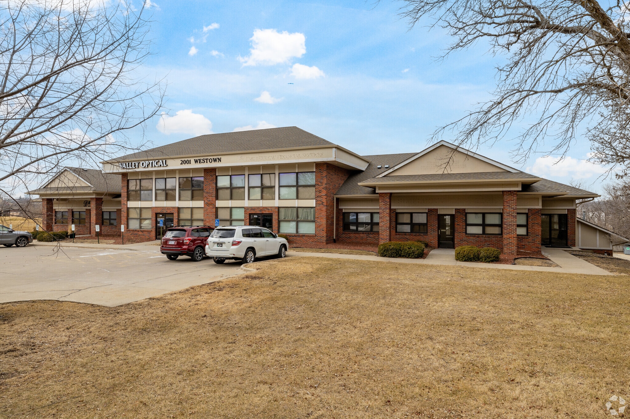 2001 Westown Pky, West Des Moines, IA for Sale