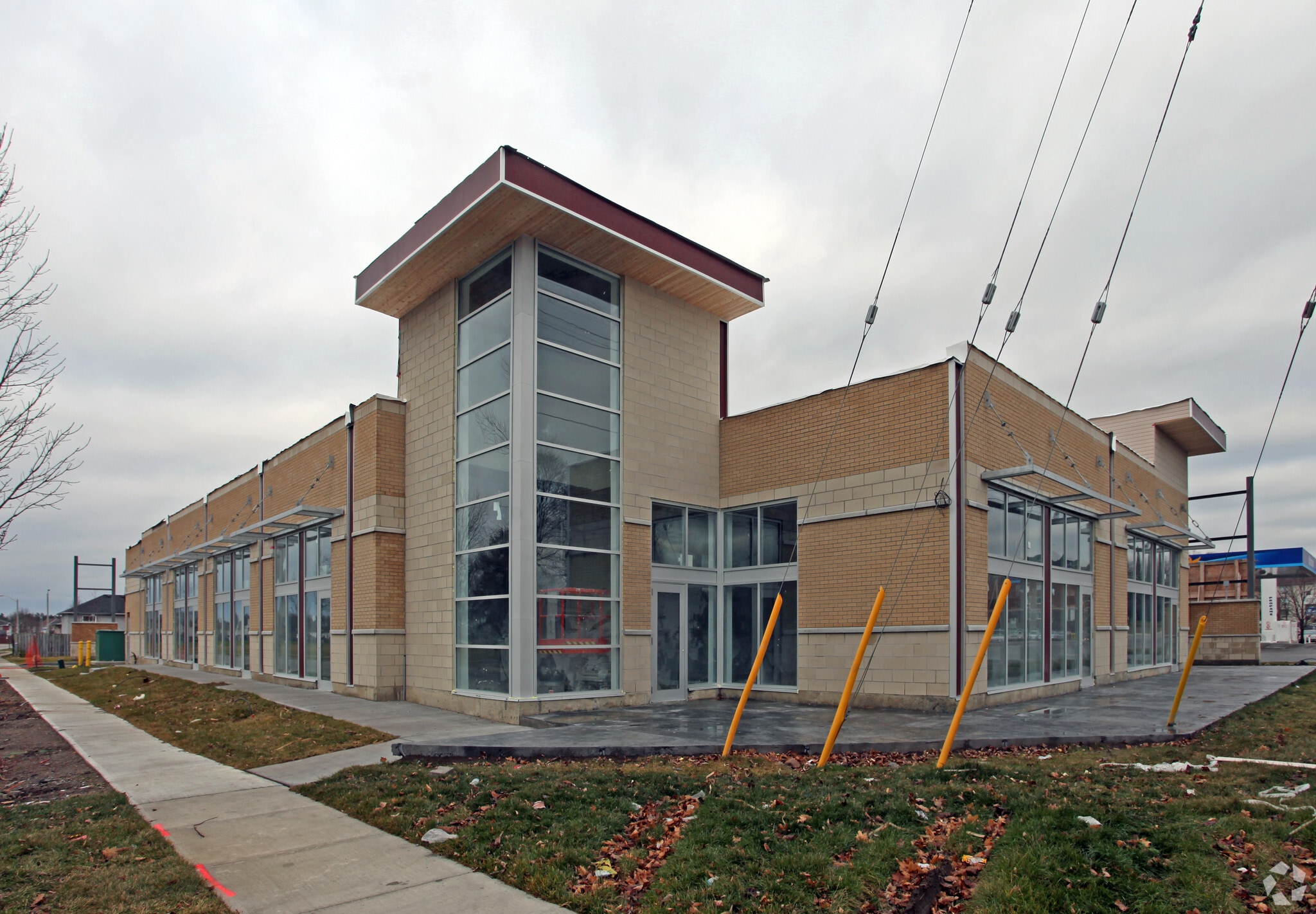 1812-1814 Simcoe St N, Oshawa, ON for Rent