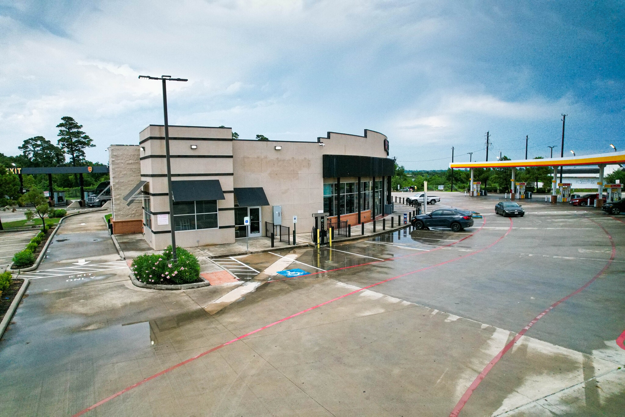 17141 I 10 E, Channelview, TX for Rent