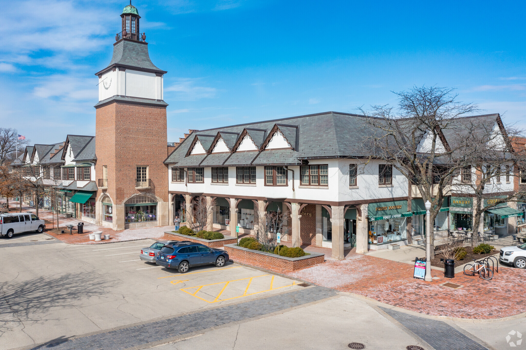 272 Market Sq, Lake Forest, IL for Rent