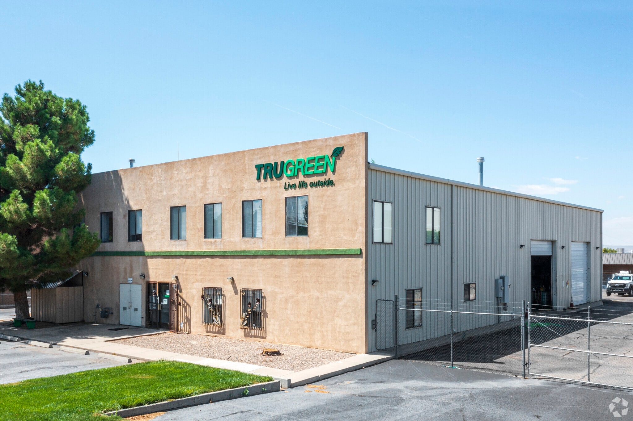 8621 San Mateo Blvd NE, Albuquerque, NM for Sale