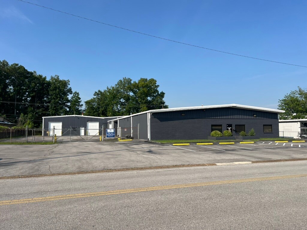 6120 Airways Blvd, Chattanooga, TN for Rent