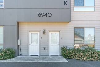 Portland, OR Apartments - 6930-6940 SE Long St