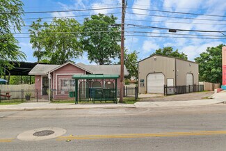 San Antonio, TX Freestanding - 611 Fredericksburg Rd