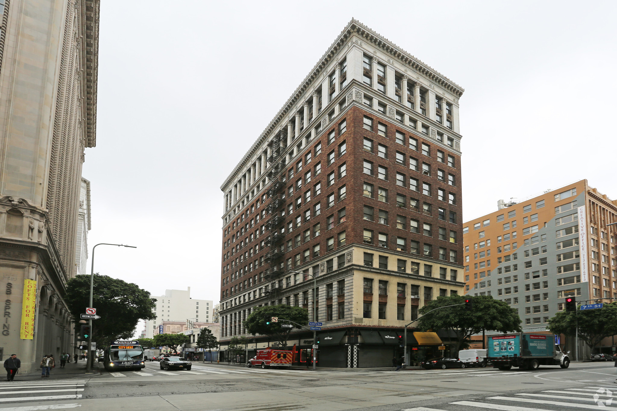 700-704 S Spring St, Los Angeles, CA for Rent