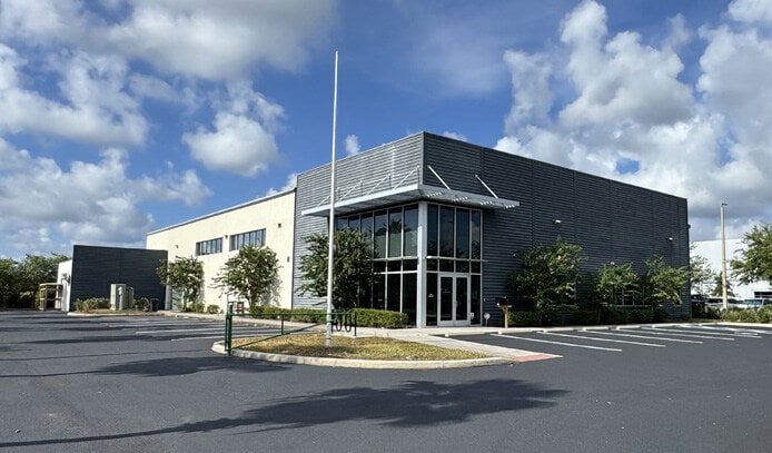 660 Garden Commerce Pky, Winter Garden, FL for Sale
