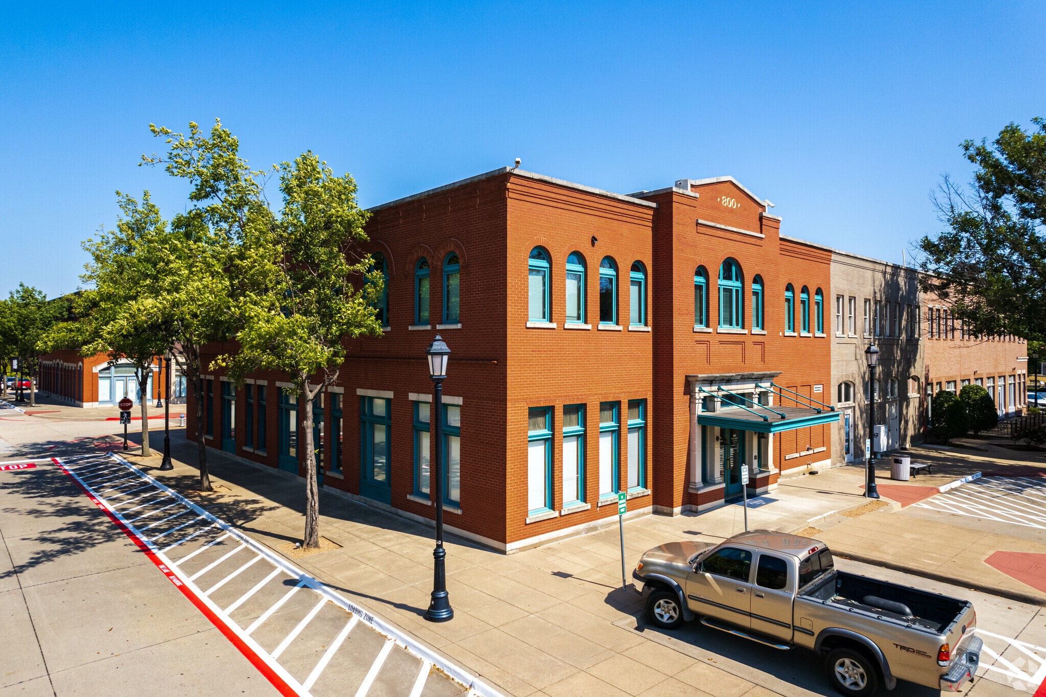 800 Parker Sq, Flower Mound, TX for Rent
