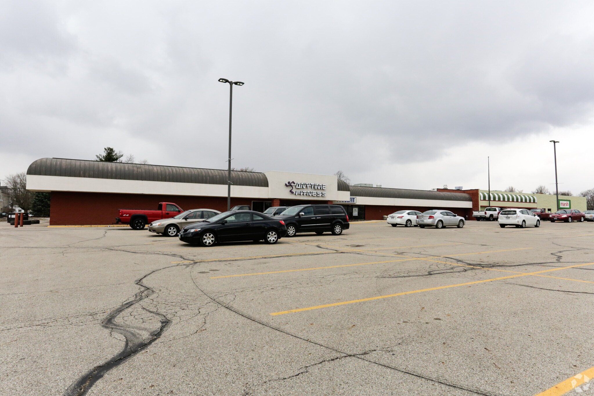 219223 Aukerman St Eaton, OH 45320 Retail Property for Lease on