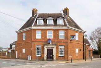 Paddock Wood, KEN Retail - Station Rd